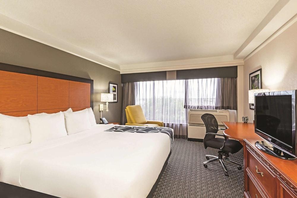 La Quinta By Wyndham New Orleans Airport Hotel Kenner Exterior photo
