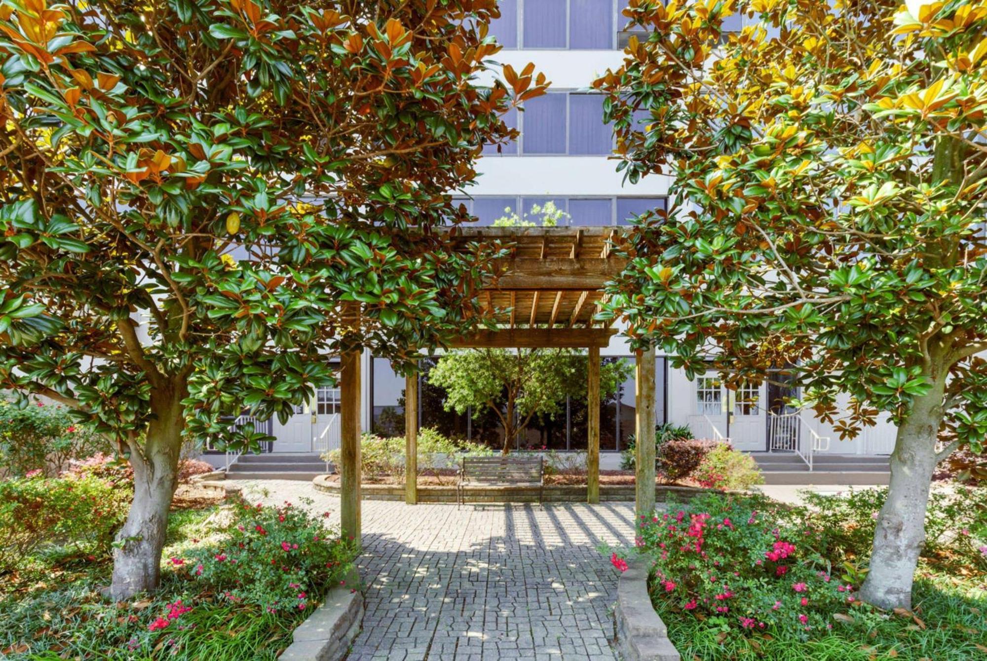 La Quinta By Wyndham New Orleans Airport Hotel Kenner Exterior photo