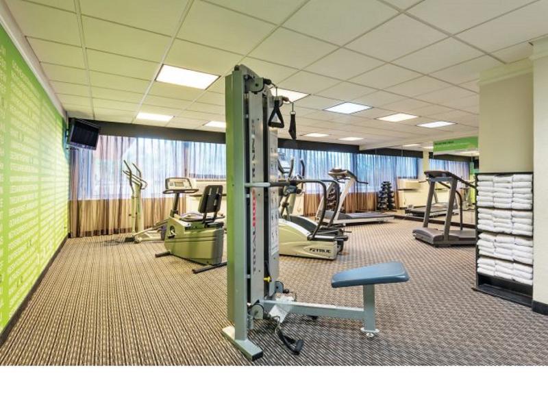 La Quinta By Wyndham New Orleans Airport Hotel Kenner Exterior photo