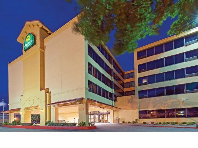 La Quinta By Wyndham New Orleans Airport Hotel Kenner Exterior photo