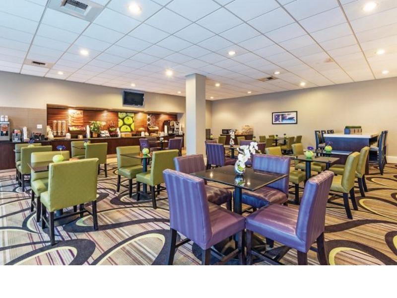 La Quinta By Wyndham New Orleans Airport Hotel Kenner Exterior photo